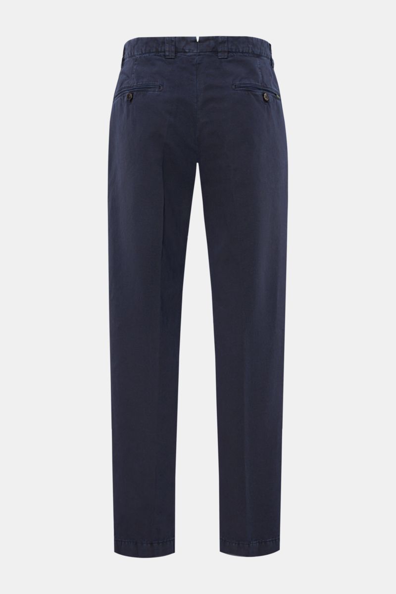 Berwich Chino 'Negroni' navy von hinten, Regular Fit, schmal zulaufend, Baumwoll-Leinen-Twill, französische Taschen, geknöpfte Gesäßtaschen.
