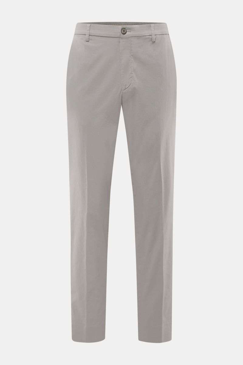 Front view of GTA Chino 'Davide' grau, slim tapered grey cotton twill pants with elastic waistband, zipper, button, French pockets, and subtle logo detail, photographed against a white background.