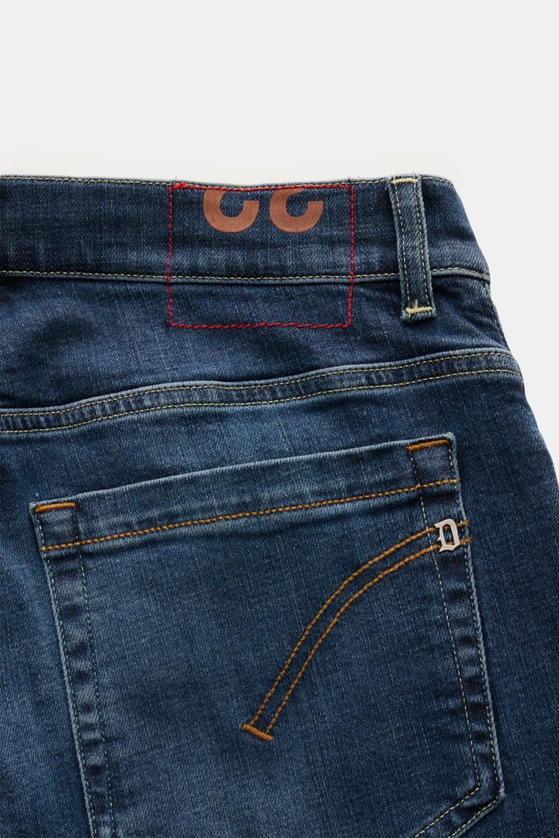 Dondup Jeans 'George' dunkelblau, Detailansicht von hinten, Denim aus Baumwolle, elastisch, weicher Griff, Skinny Fit, schmale Wade, niedrige Bundhöhe, Button Fly, Five-Pocket-Stil, paspelierte Münztasche, Gesäßtaschen mit Stitching, Metall-Initial, innen