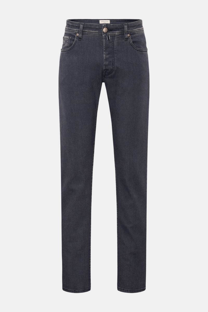 Front view of Jacob Cohen Jeans 'Bard' dunkelgrau, slim fit in dark gray elastic cotton denim, button fly, five-pocket style with leather patch, soft touch. Modern luxury for everyday wear.
