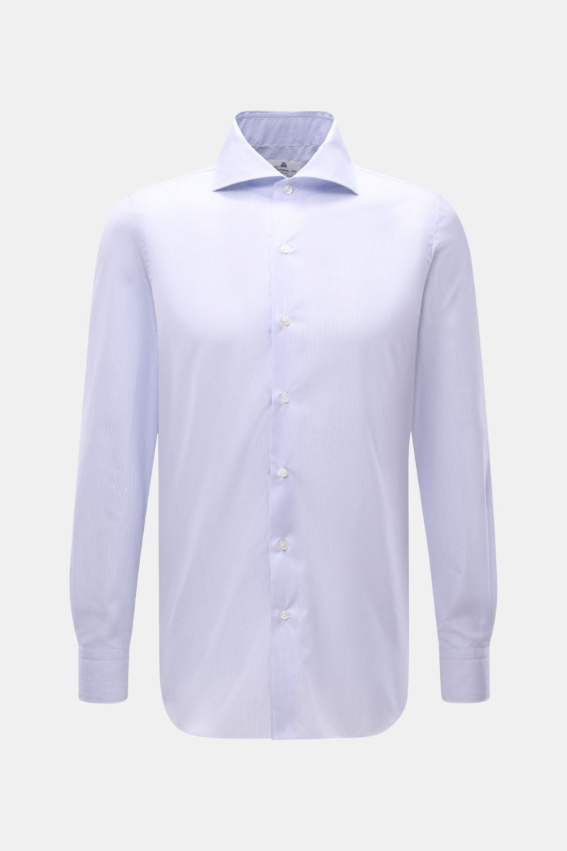 Finamore Business shirt 'Sergio Milano' shark collar blue/white checked shown from the front, extra slim fit with French button placket. Effortlessly create stylish business outfits with the shirt 'Sergio Milano' from the 170 a due line by FINAMORE in exc