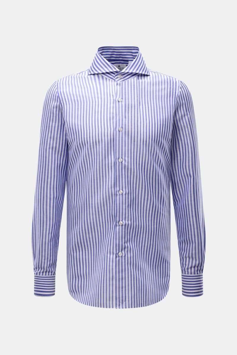 Finamore Business Hemd 'Sergio Napoli' Haifisch-Kragen blau/weiß gestreift, slim fit, Leinen-Baumwollmix, feine Webstruktur, frontal fotografiert.