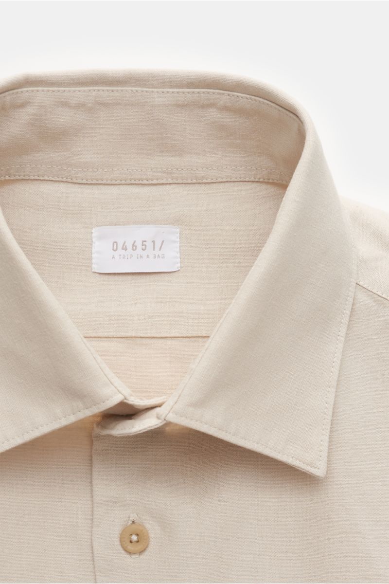 04651/ A trip in a bag Casual Hemd Haifisch-Kragen beige