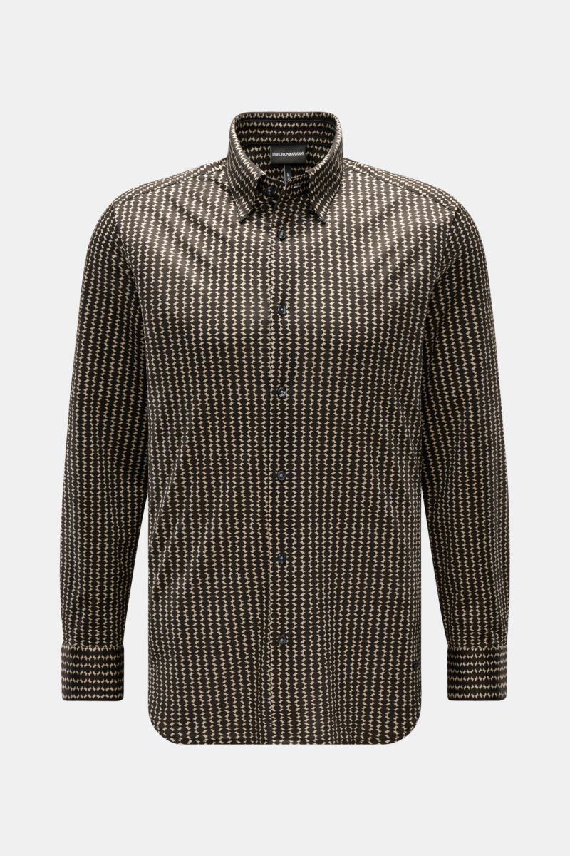 Emporio Armani Casual Hemd Kent-Kragen grau/schwarz gemustert, frontal fotografiert, Retro-Look, Lyocell-Baumwoll-Mix, Regular Fit, französische Knopfleiste, klassische Sportmanschette, leicht gerundeter Saum
