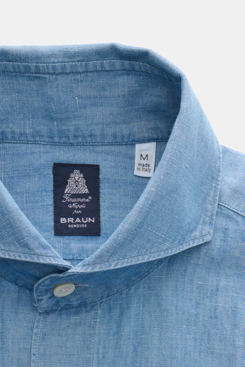 Finamore Casual Hemd 'Sergio Gaeta' Haifisch-Kragen rauchblau meliert aus Baumwolle-Leinen, Regular Fit, Haifisch-Kragen, Detailansicht Kragen von oben.