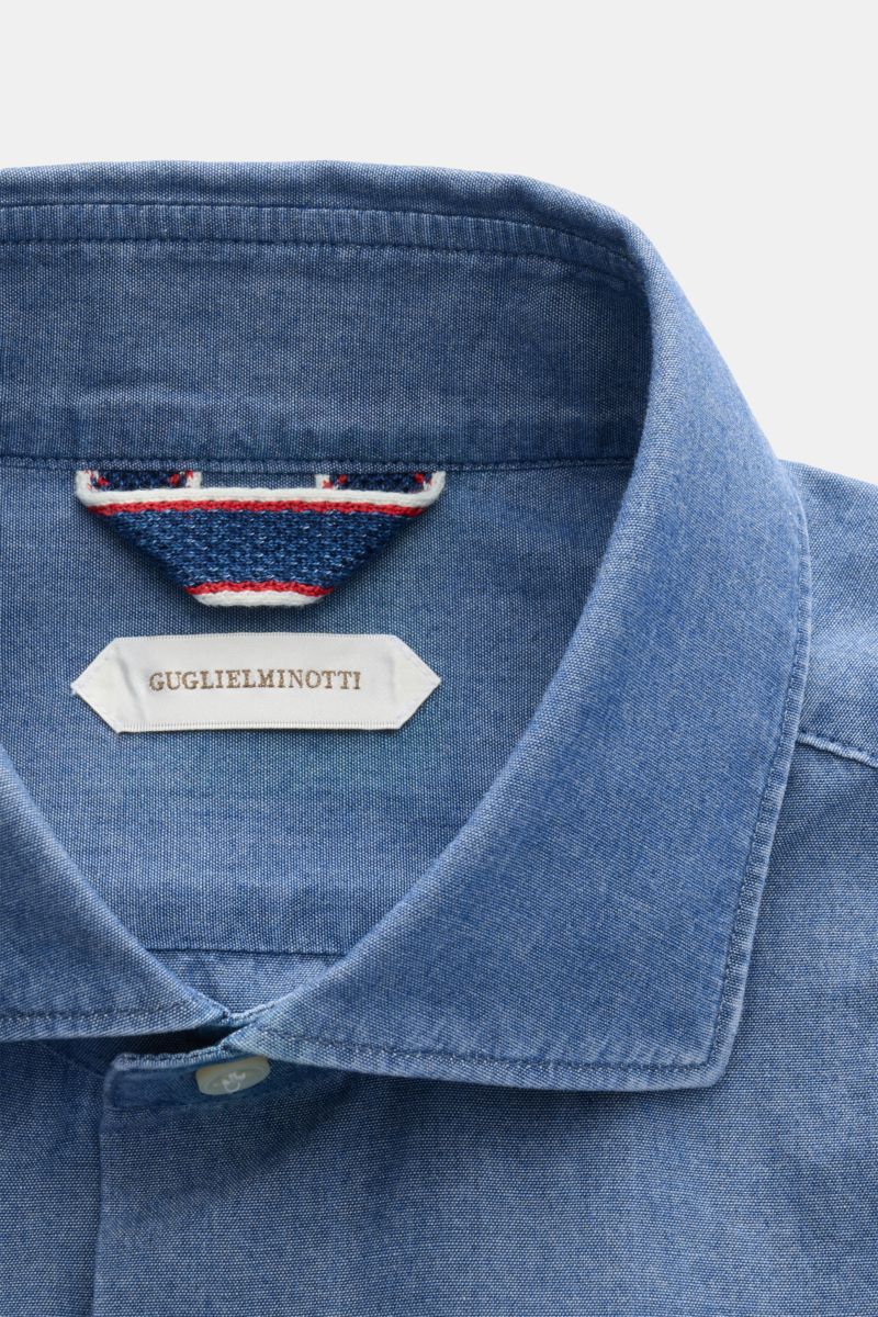 Guglielminotti Chambray shirt shark collar smoky blue shown from a close-up front perspective, highlighting pure cotton fabric, smooth feel, and detailed shark collar with French button placket. 