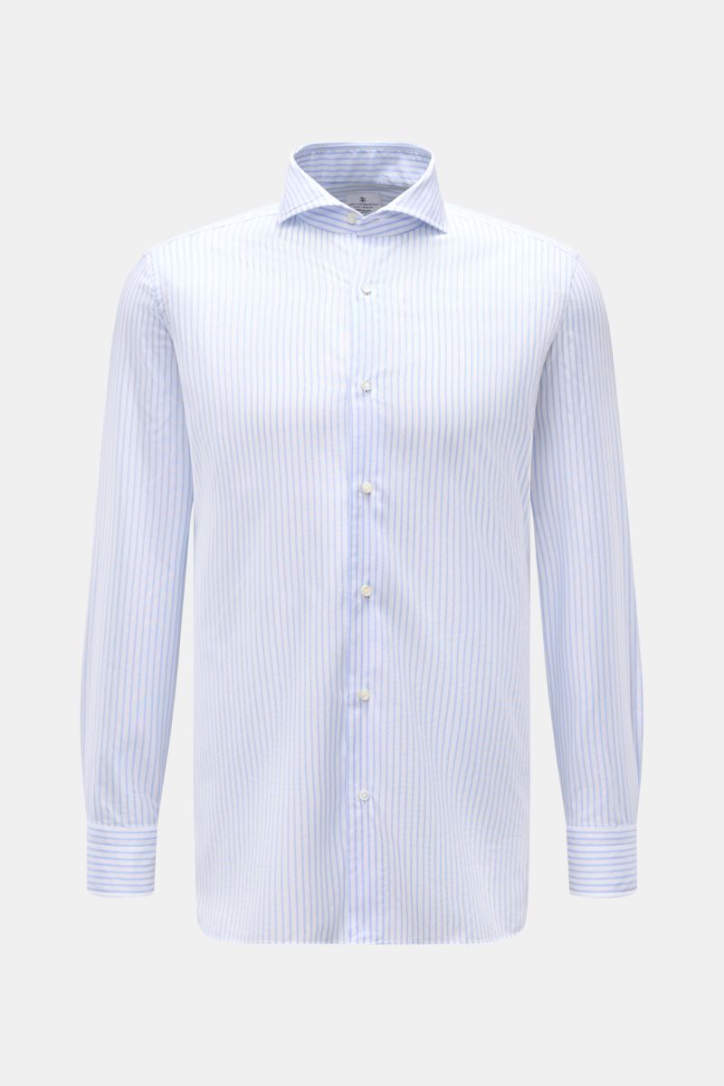 Giampaolo Oxford-Hemd Haifisch-Kragen weiß/hellblau gestreift, Slim Fit, Oxford-Baumwolle, klassisch frontal fotografiert, mit weichem Griff, französischer Knopfleiste, Sportmanschette, Taillenabnähern und gerundetem Saum.