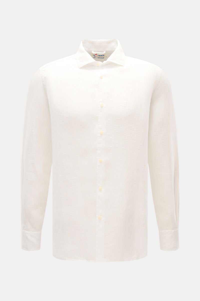 Front view of MC2 Saint Barth Linen shirt 'Pamplona' shark collar white, a slim fit, lightweight linen shirt with French button placket.

With this airy, lightweight shirt in pure linen, MC2 SAINT BARTH brings us a perfect piece for casual summer looks