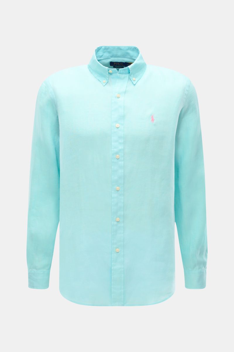 Alt tag (125 characters):
Front view of Polo Ralph Lauren Leinenhemd Button-Down-Kragen türkis, light turquoise linen shirt with buttons and pink logo.

Additional description:
Sommerliche Leichtigkeit: Das Leinenhemd von POLO RALPH LAUREN überzeugt mi