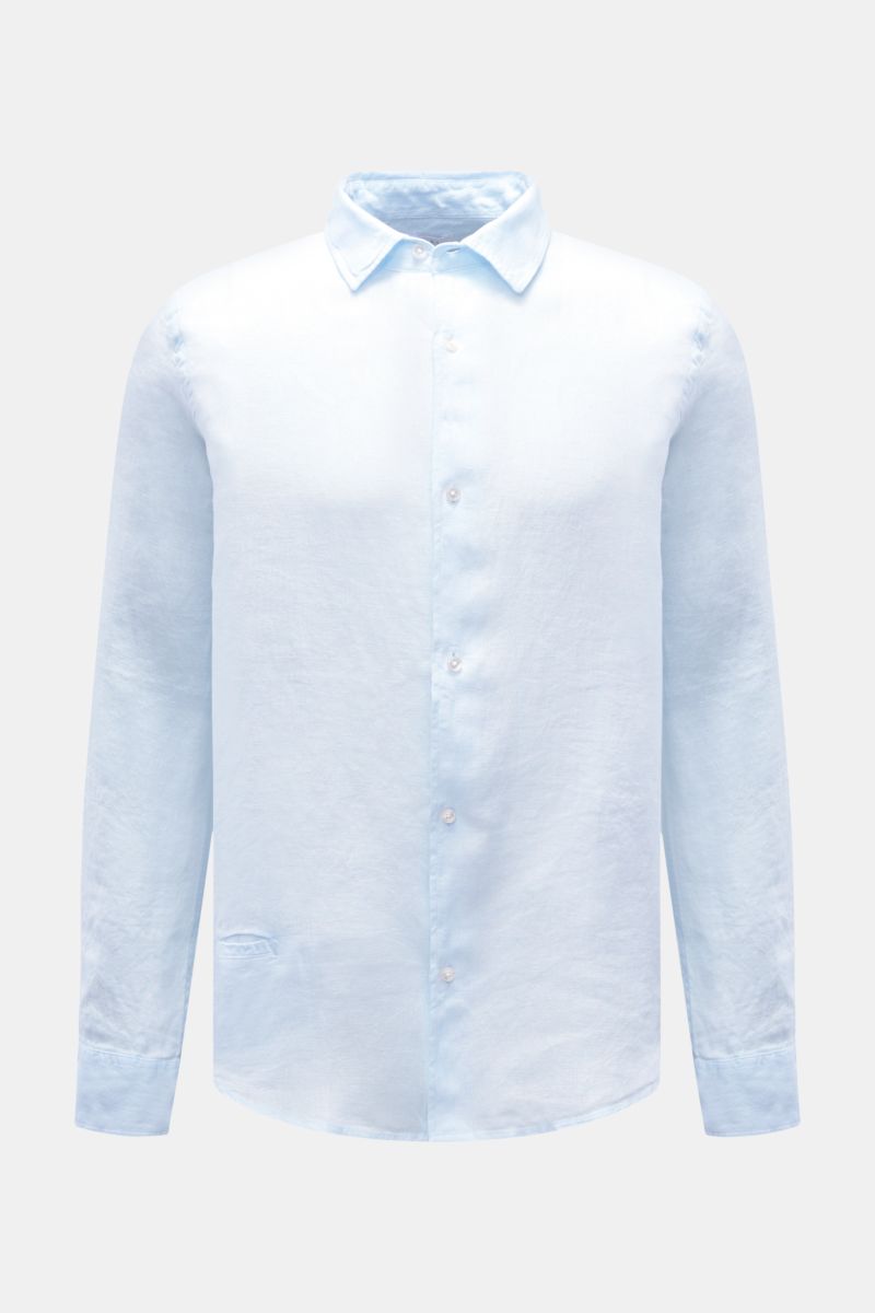 Front view of 04651/ A trip in a bag Leinenhemd schmaler Kragen pastellblau, a pastel blue pure linen shirt with slim collar, French placket, classic cuffs, and rounded hem, showcasing airy texture and lightweight feel for effortless style in warm seasons