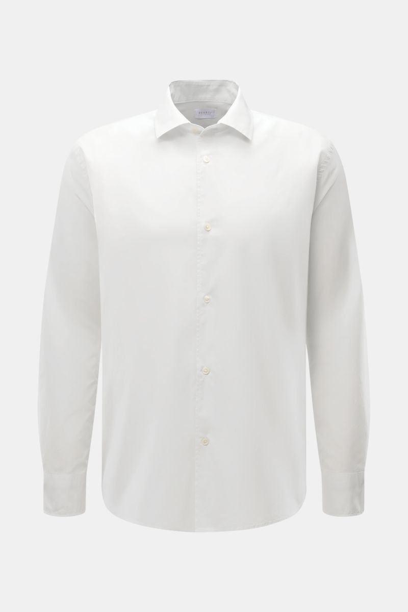 Front view of 04651/ A trip in a bag Casual shirt 'Cloudy Shirt' slim collar light grey, lightweight cotton fabric, classic design.

Lightweight and comfortable for hot days: The casual shirt 'Cloudy Shirt' by 04651/ A TRI