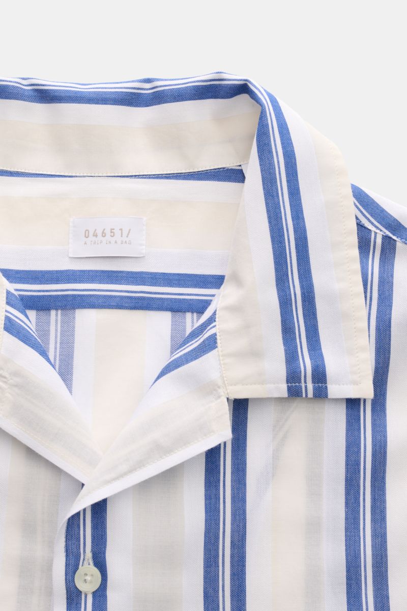 04651/ A trip in a bag Kurzarmhemd Kubanischer Kragen dunkelblau/creme gestreift
