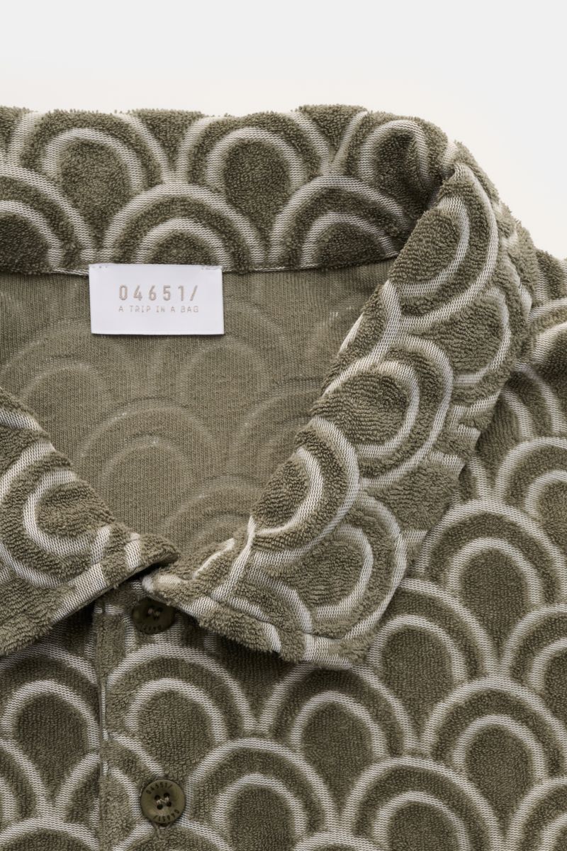 04651/ A trip in a bag Frottee-Poloshirt 'Terry Jaquard' graugrün gemustert