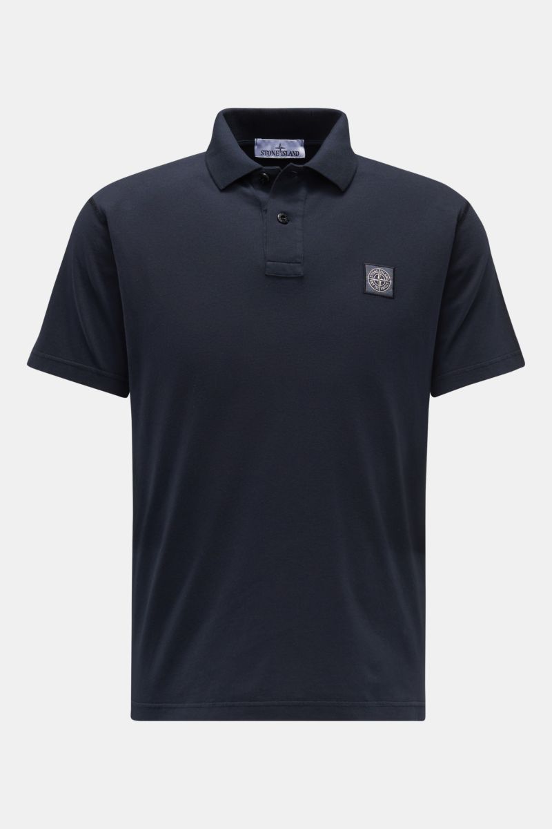 Front view of Stone Island Jersey-Poloshirt navy in slim fit, made of soft pure cotton jersey, featuring a classic polo collar, two-button placket, and STONE ISLAND patch.