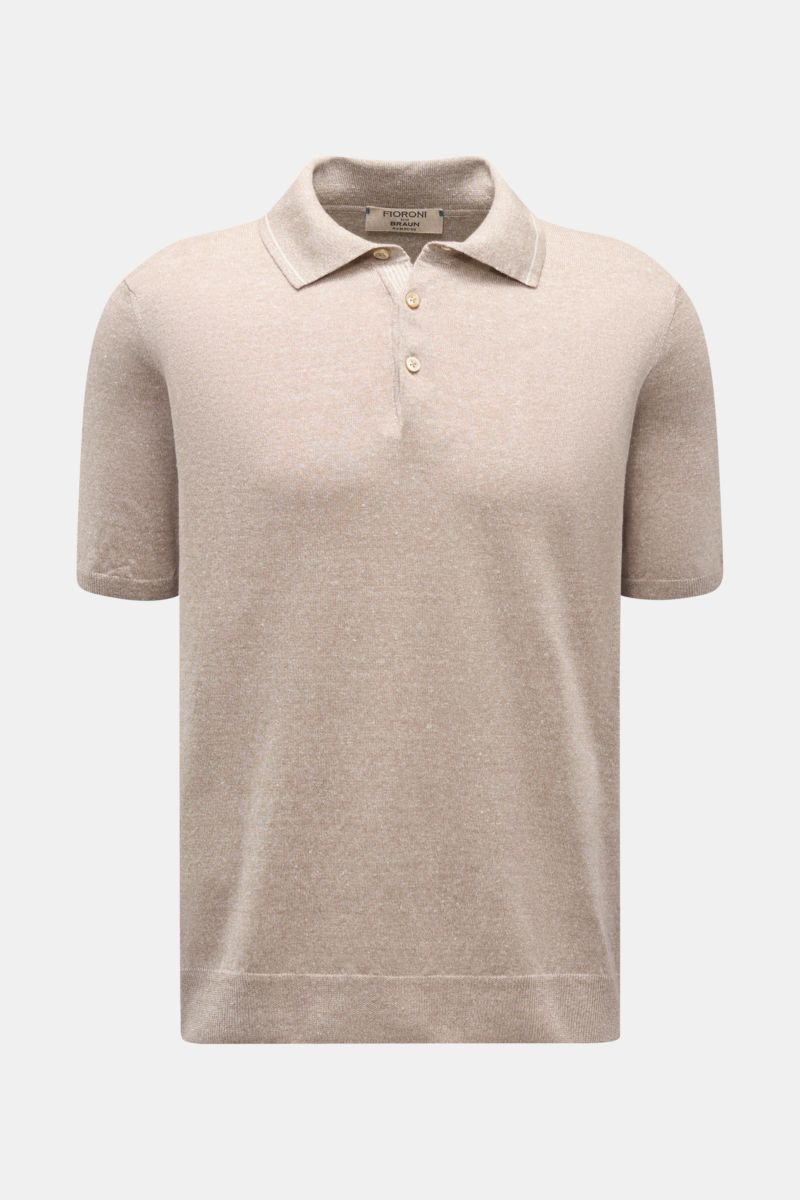 Fioroni Short sleeve knit polo beige mottled shown from the front, lightweight linen and cotton blend with dress-shirt collar, three-button placket, and flexible ribbed bands, regular fit, fine airy knit, soft feel, summery luxury knitwear.