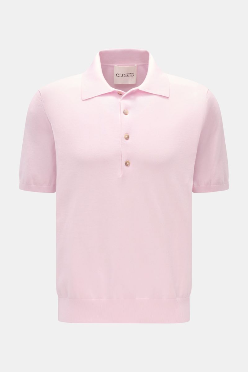 Front view of Closed Short sleeve knit polo rose in soft pink, slim fit with a knit collar and deep four-button placket.

Description: This CLOSED short-sleeved knit polo in fine knit fabric is made from pure cotton, the perfect casual and stylish comp