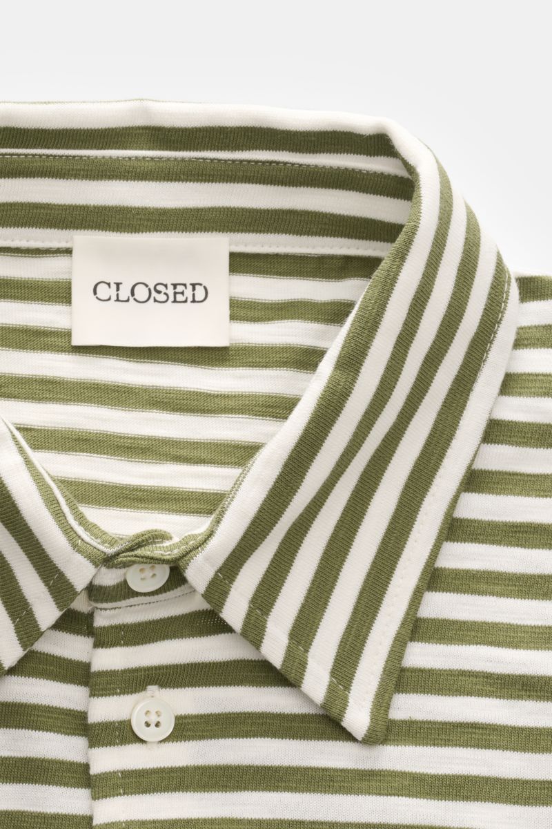Close-up front view of Closed Short sleeve knit polo green/cream striped showing collar and buttons, made of fine pure cotton knit.

This CLOSED short sleeve knit polo is made from pure, soft cotton and is a sporty essential for the new season.
