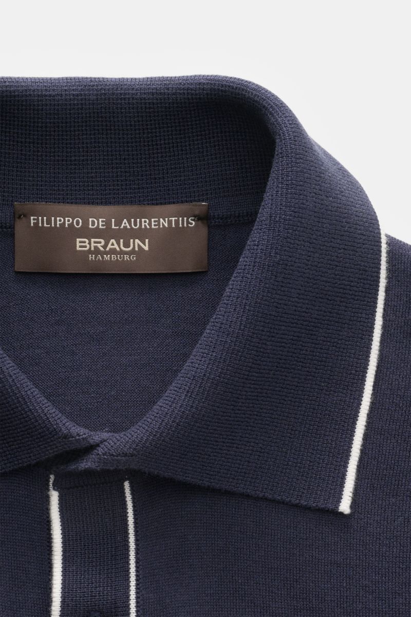 Filippo de Laurentiis Kurzarm-Strickpolo navy in Slim Fit, reine Baumwolle, feine Kontrastkanten, gestrickter Polokragen, Detailaufnahme von oben.