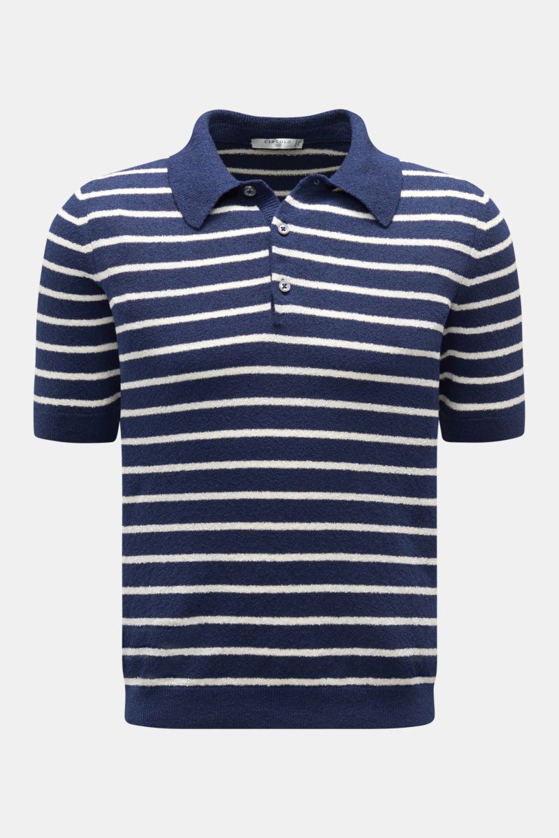 Circolo 1901 Frottee-Kurzarm-Strickpolo navy/weiß gestreift, Slim Fit, klassischer Polokragen, Drei-Knopf-Leiste, flexible Rippbündchen, Frontansicht.