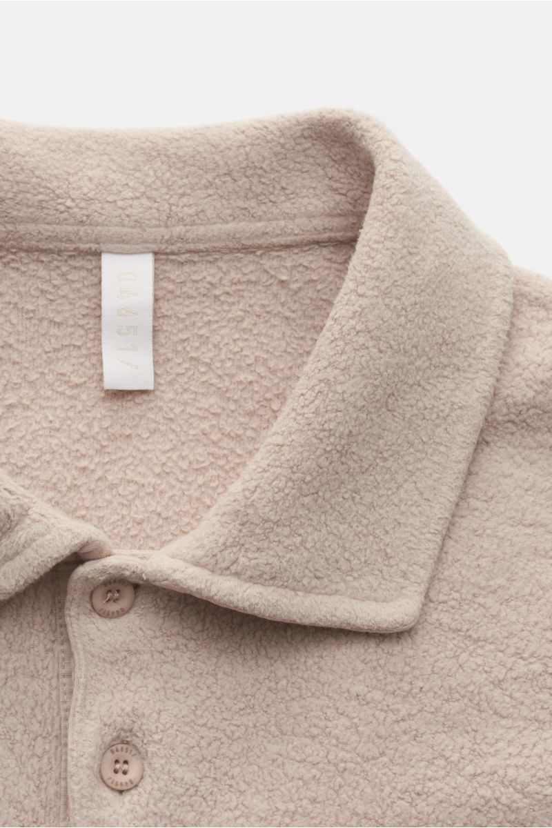 04651/ A trip in a bag Fleece-Longsleeve-Poloshirt 'Oyster' beige