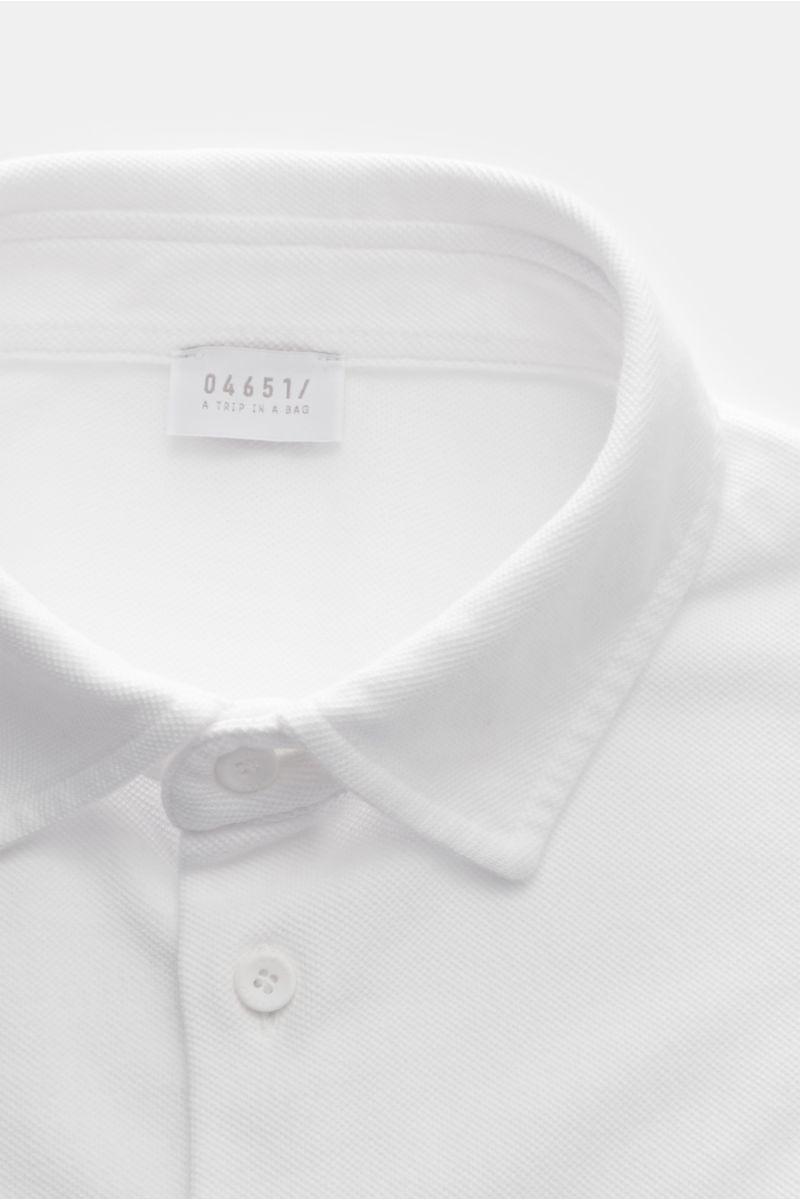 04651/ A trip in a bag Piqué-Hemd schmaler Kragen weiß