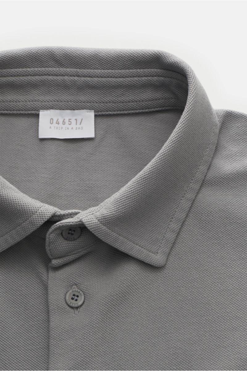 04651/ A trip in a bag Piqué-Hemd schmaler Kragen grau