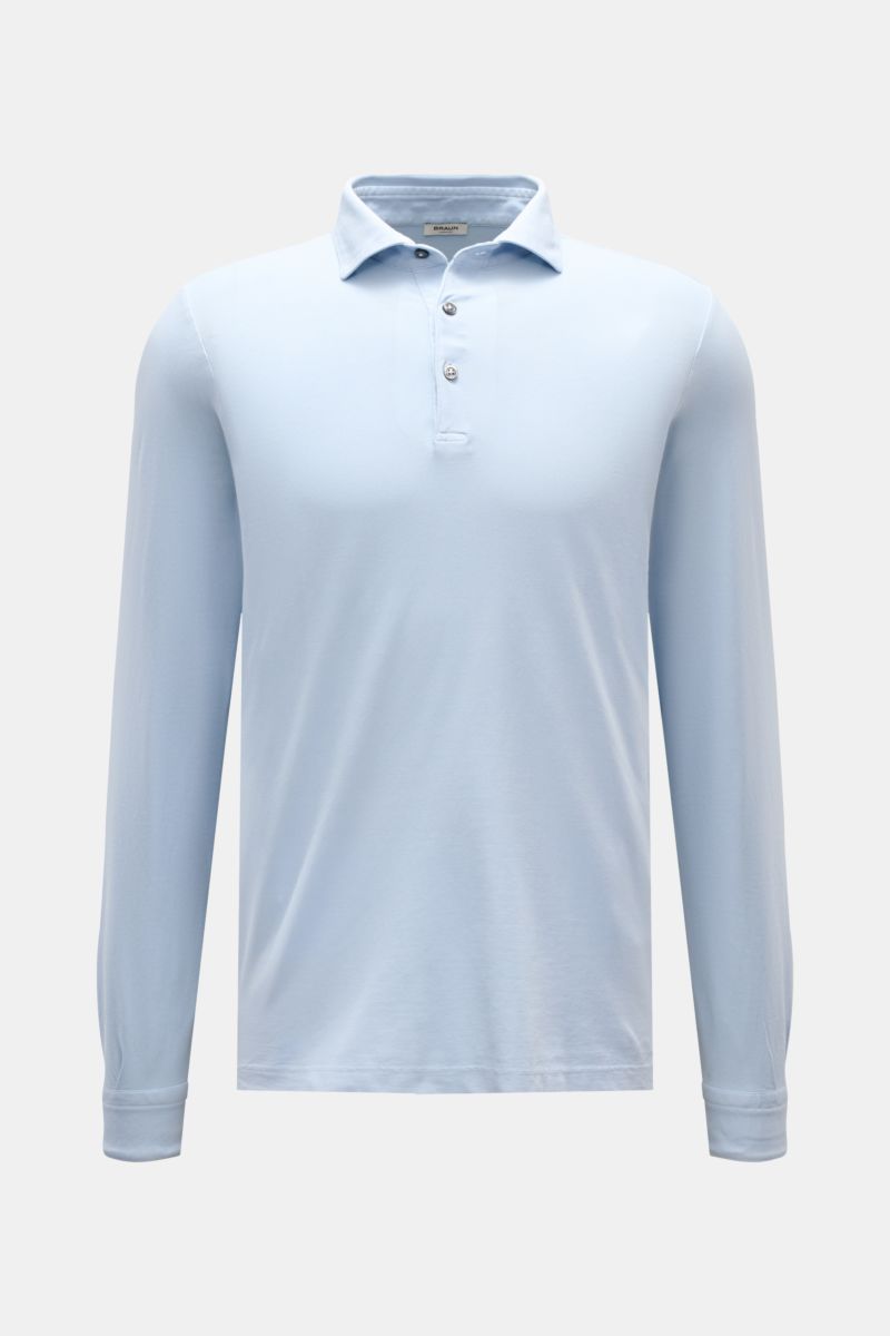 Front view of the Gran Sasso Jersey Longsleeve-Poloshirt hellblau in light blue, slim fit with shark collar, three-button placket, classic sport cuffs, side hem slits, made of soft cotton jersey. Sportiv in die neue Saison: BRAUN HAMBURG verarbeitet reine