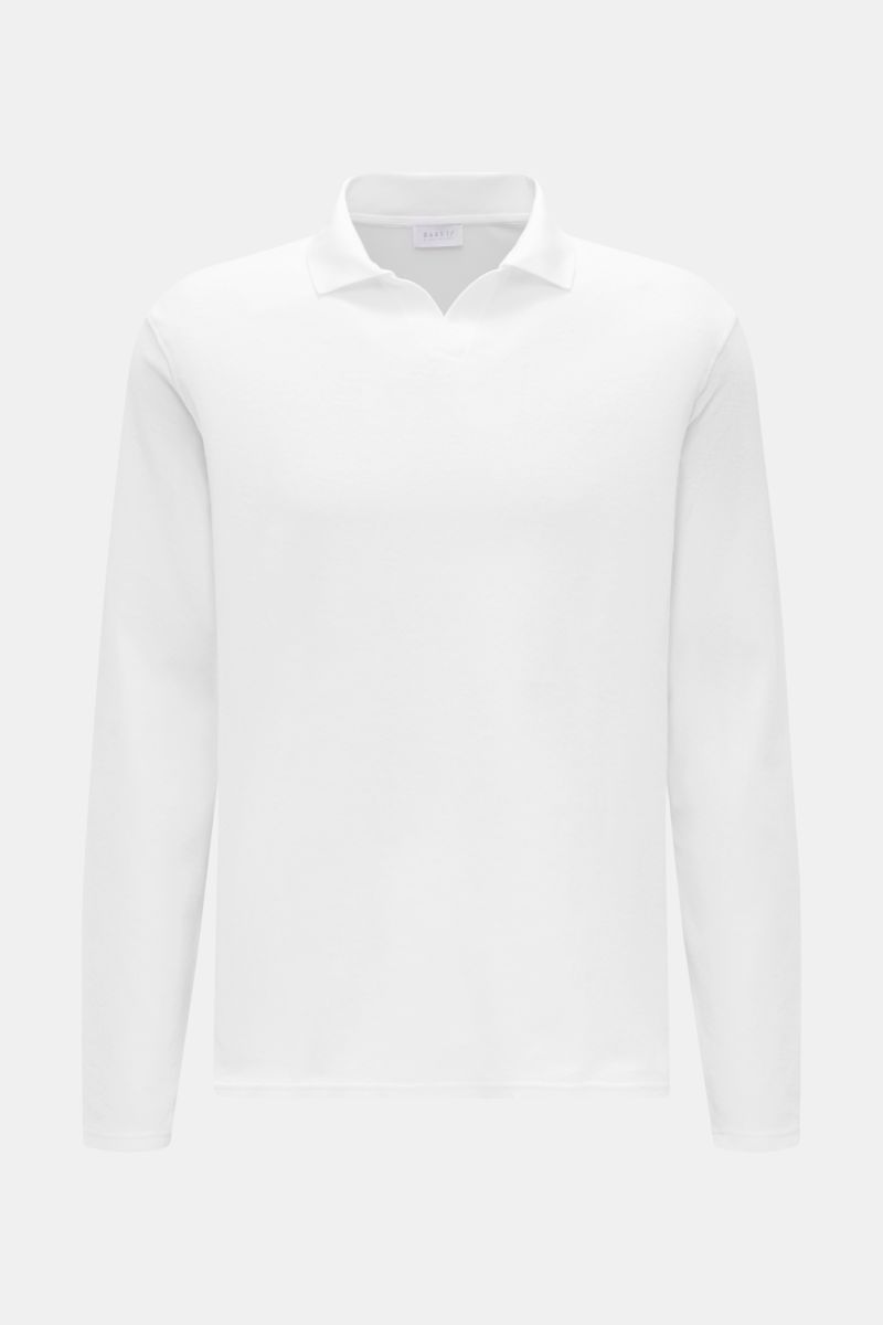 Frontansicht des weißen 04651/ A trip in a bag Frottee Longsleeve-Poloshirts 'Terry Johnny' aus reiner Baumwolle mit klassischem Polokragen, offener Kragenleiste und kurzen Saumschlitzen, Regular Fit, weicher Griff, Urlaubsgefühl zum Anziehen.