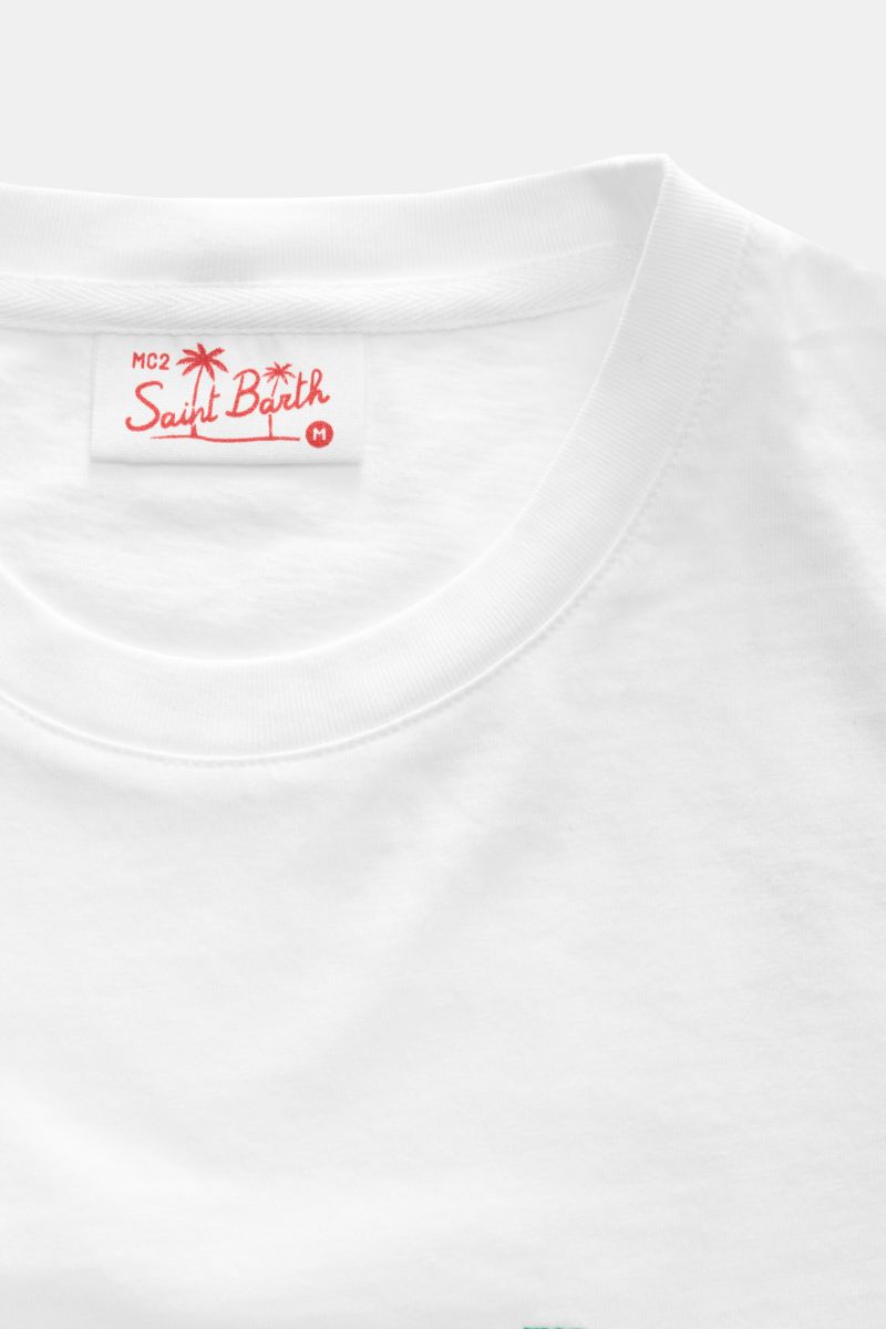 MC2 Saint Barth Rundhals-T-Shirt 'Donald' weiß, Detailansicht von oben, weiche Baumwolle, Rundhalsausschnitt, feiner Brust-Stick, St. Barth-Stick am Ärmel.