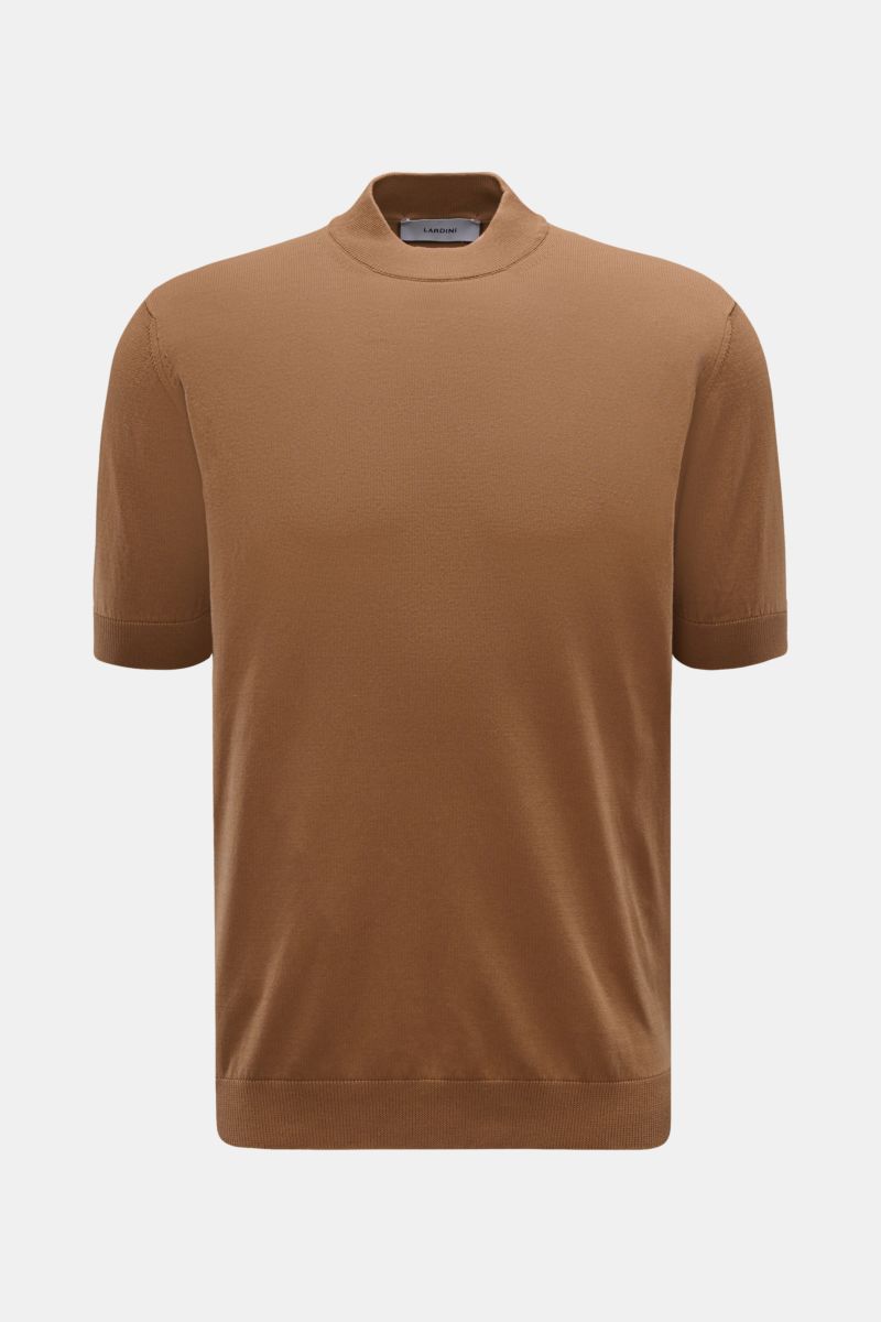 Lardini Kurzarm-Rundhalspullover braun, fein gestrickt, Slim Fit, weicher Griff, Rundhalsausschnitt, flexible Rippbündchen, frontale Ansicht.