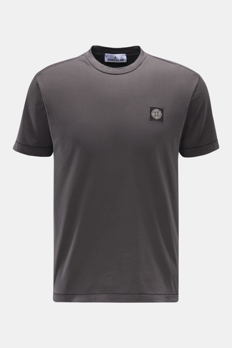 Stone Island T-Shirt 'Basic Cotton' dunkelgrau, Slim Fit, Rundhalsausschnitt, weicher Griff, reine Baumwolle, Weblabel auf Brust, Frontansicht.