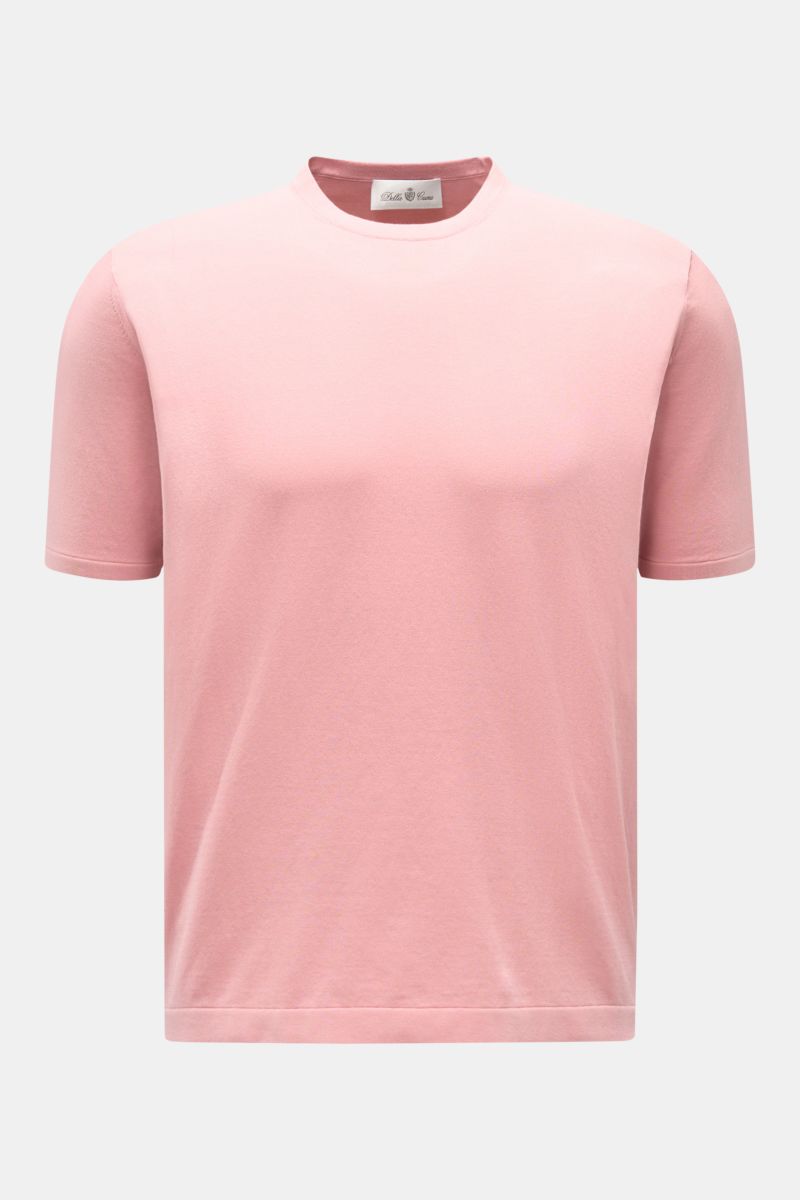 Frontale Nahaufnahme des Della Ciana T-Shirts rosé mit Rundhalsausschnitt, Regular Fit, weichem Griff aus reiner Baumwolle.