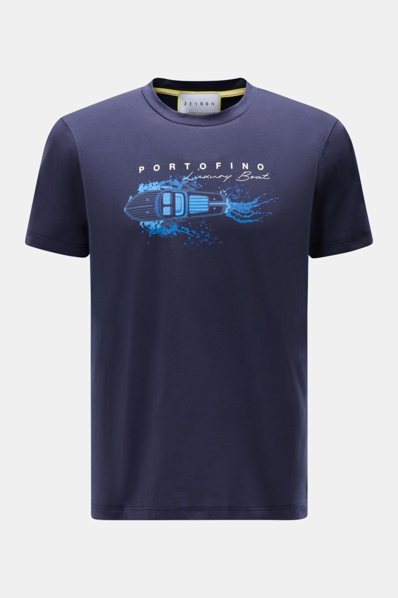 Zeybra Portofino 1962 Rundhals-T-Shirt 'Stampa' navy, frontal fotografiert, aus reiner Baumwolle mit blauem Boots-Print, Slim Fit, weicher Griff.
