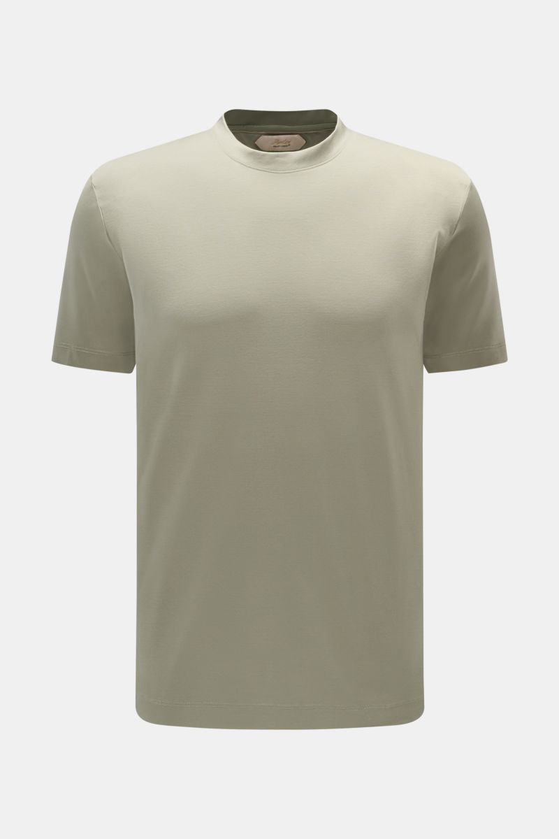 Front view of Aurélien Rundhals-T-Shirt salbei in soft sage green, made of pure cotton with a slim fit, round neckline, and short side slits; versatile basic for spring and summer combining high-quality cotton with clear, timeless design.