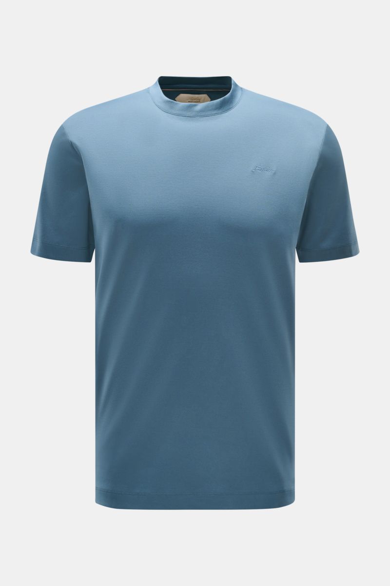 Front view of Aurélien Rundhals-T-Shirt petrol, a slim fit, soft cotton shirt with round neckline, tonal logo stitching, and short hem slits. Versatile basic for spring and summer: the T-shirt from AURÉLIEN combines high-quality cotton with clear, timeles