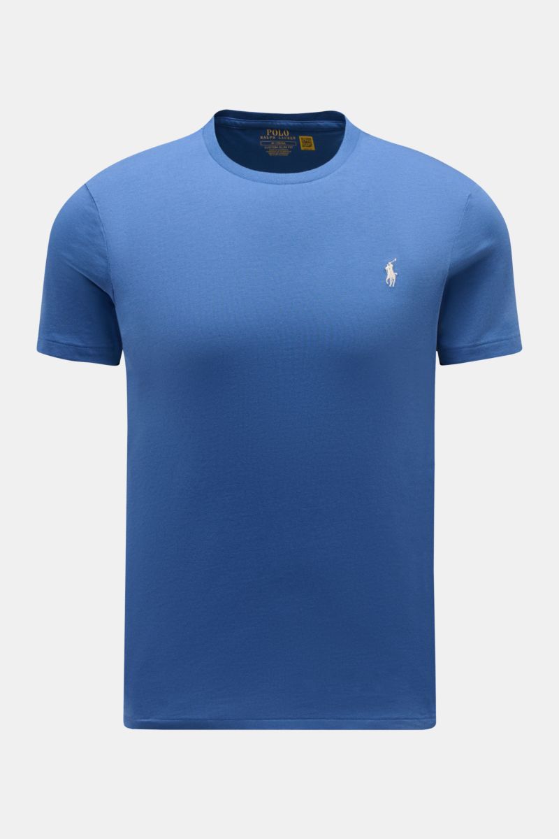 Front view of Polo Ralph Lauren Crew neck T-shirt dark blue in extra slim fit, soft pure cotton jersey with signature logo stitching.

A sporty classic: This soft T-shirt in pure cotton by POLO RALPH LAUREN combines the iconic logo stitching with a sli