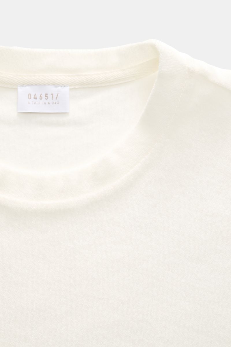 04651/ A trip in a bag Frottee T-Shirt 'Terry Tee' offwhite