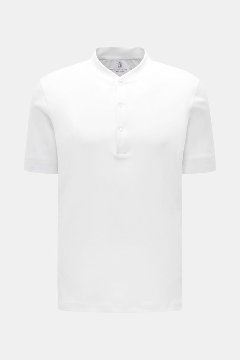 Front view of the Brunello Cucinelli Henley-Shirt weiß, a slim fit, soft-feel Feinripp shirt with a three-button placket and tonal overlock seams.