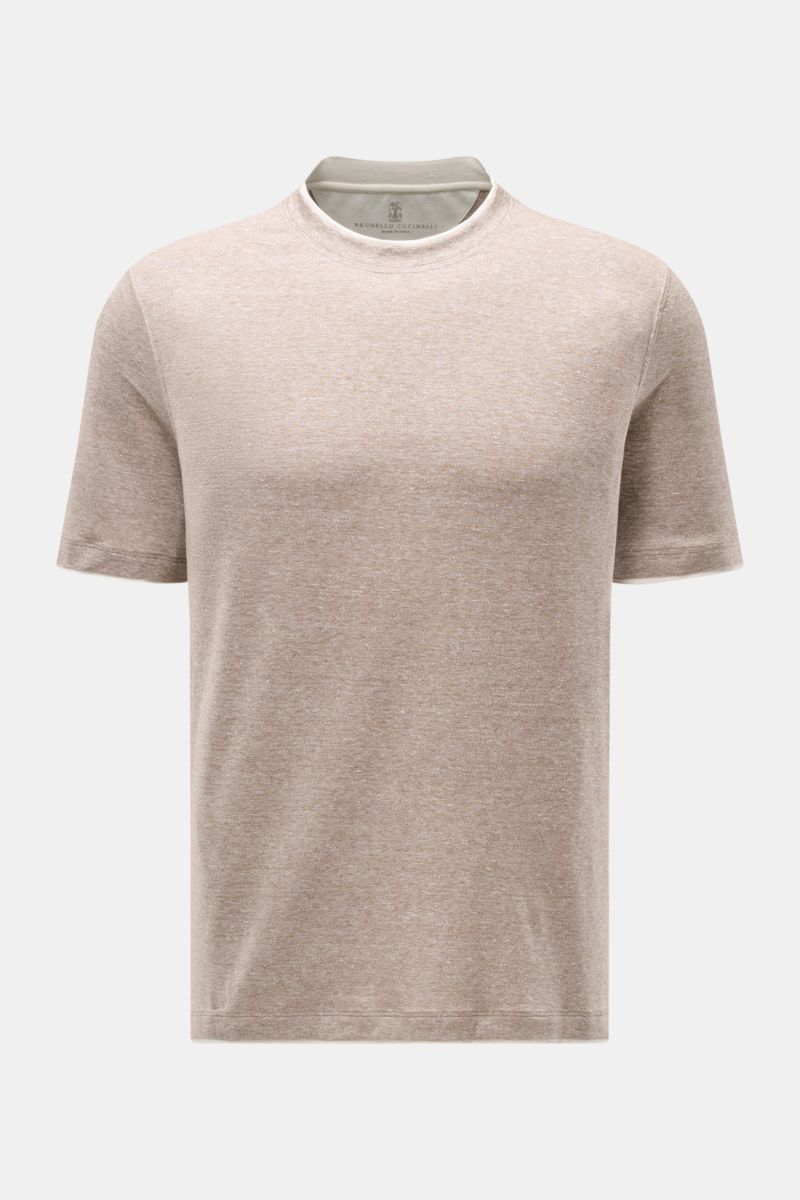 Front view of Brunello Cucinelli Rundhals-T-Shirt taupe meliert/creme in soft linen-cotton blend, regular fit with contrasting double hems.

Description: BRUNELLO CUCINELLI liefert mit diesem komfortablen T-Shirt aus luxuriöser Leinen-Baumwollmischung 