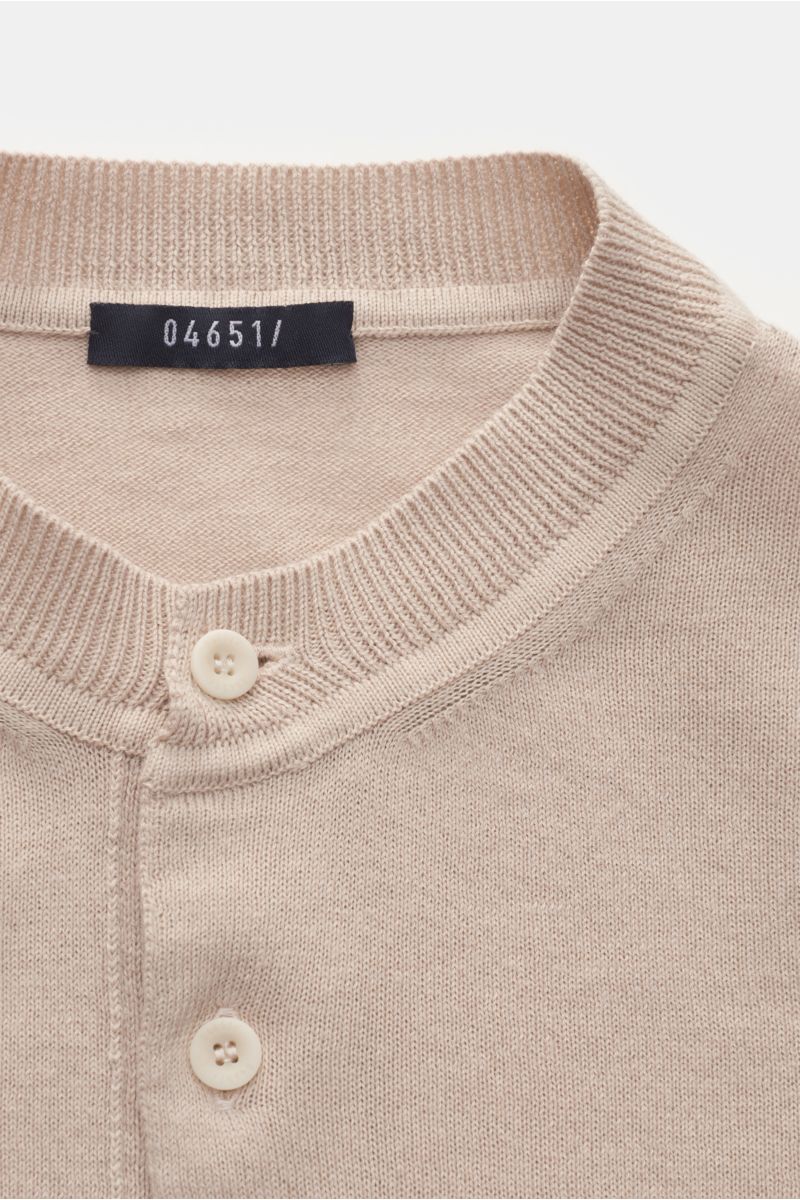 04651/ A trip in a bag Strick-Henleyshirt 'Foggy' beige