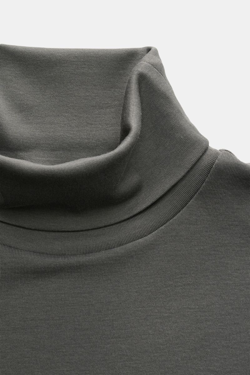 Stefan Brandt Rollkragen-Longsleeve 'Eli' dunkelgrau aus weichem Pima-Jersey, Slim Fit, Rollkragen, Nahaufnahme von oben.