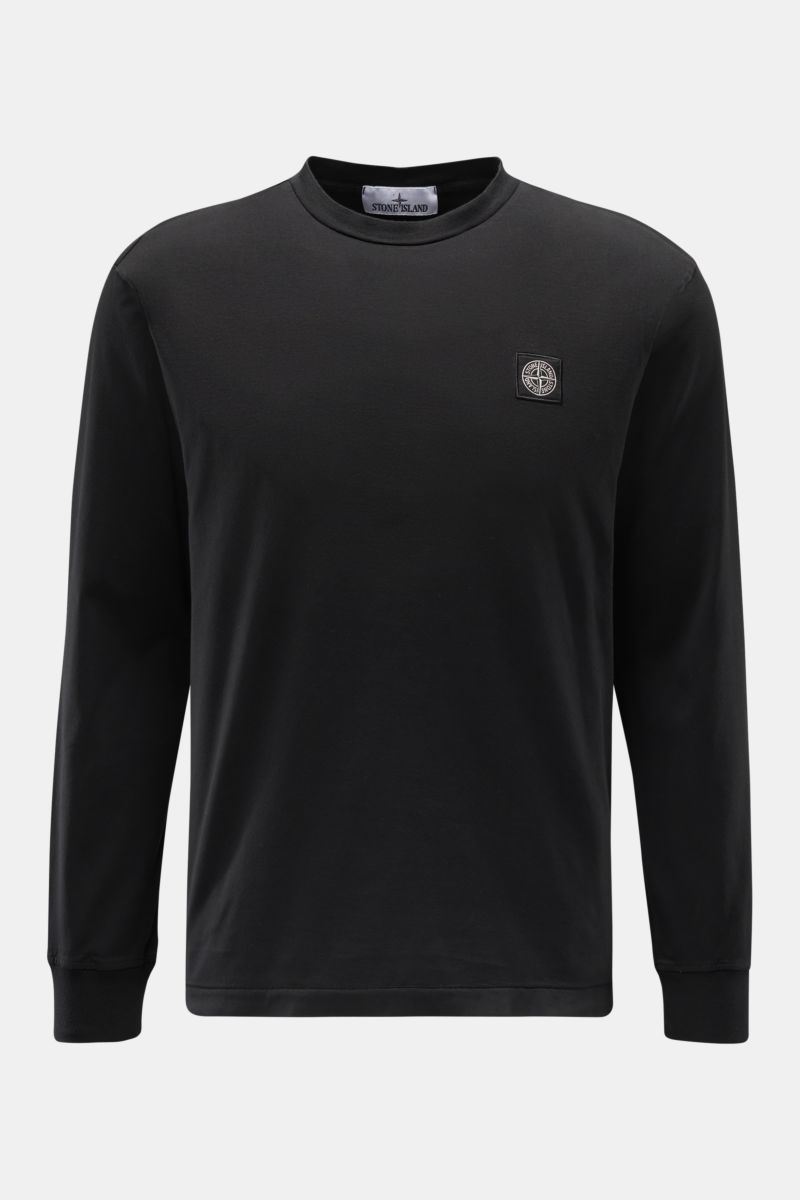 Stone Island Rundhals-Longsleeve 'Basic Cotton' navy, Slim Fit, reine Baumwolle, weicher Griff, Rundhalsausschnitt, Weblabel Brust, Rippbündchen Ärmel, frontale Perspektive.