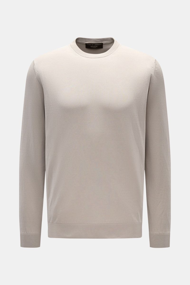 Filippo de Laurentiis Rundhalspullover hellgrau, slim fit, feines Strickbild, Rundhalsausschnitt, weiche Baumwolle, frontale Ansicht, komfortable Bündchen.