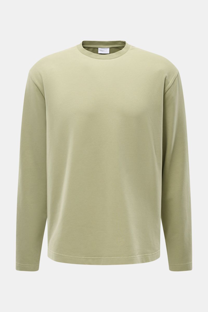 04651/ A trip in a bag Rundhals-Longsleeve 'If Tee' salbei, frontal fotografiert, Oversized Fit, weicher Jersey aus Baumwolle, Rundhalsausschnitt, Weblabel in Seitennaht.
