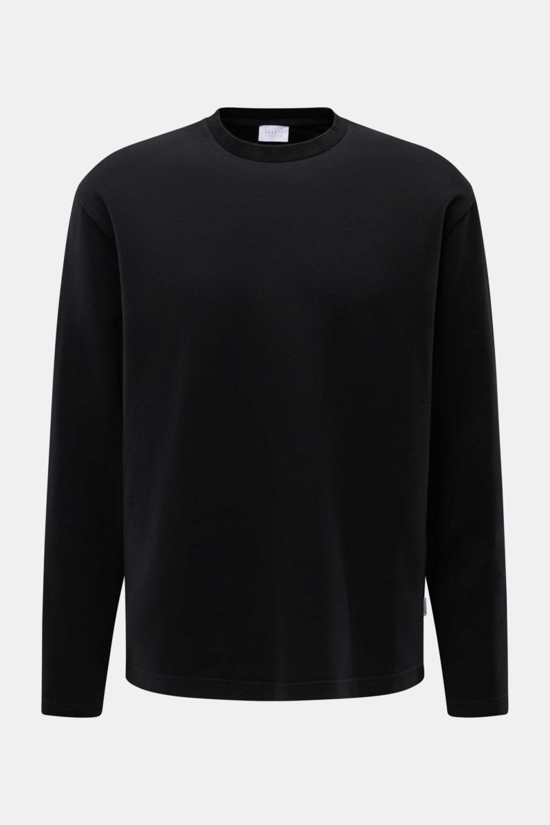 04651/ A trip in a bag Rundhals-Longsleeve 'If Tee' schwarz, frontal fotografiert, Oversized Fit, elastische Baumwolle, weicher Griff, Weblabel seitlich.