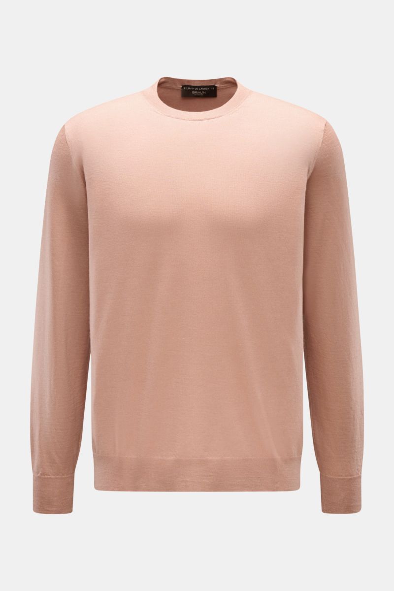 Filippo de Laurentiis Crew neck jumper apricot shown from the front, slim fit in fine silk-cashmere blend, soft feel, ribbed bands.