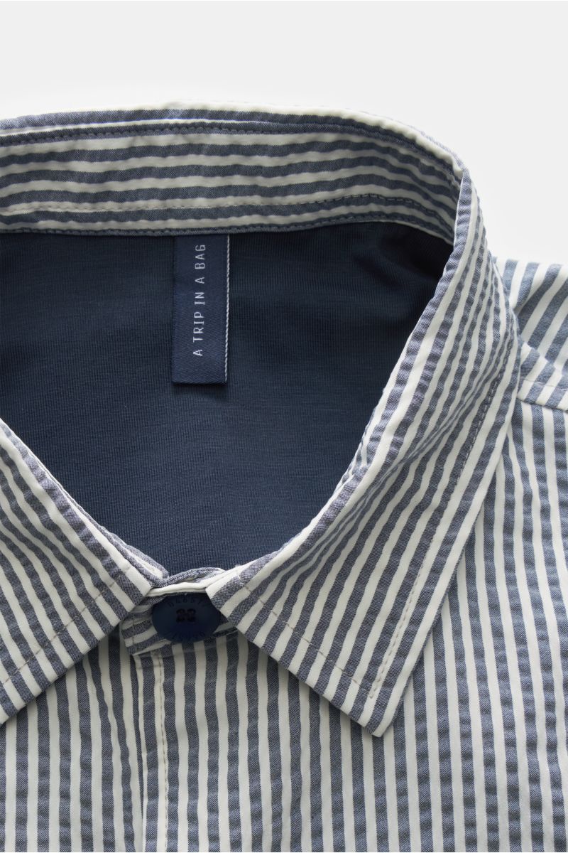 04651/ A trip in a bag Seersucker Overshirt graublau/weiß gestreift