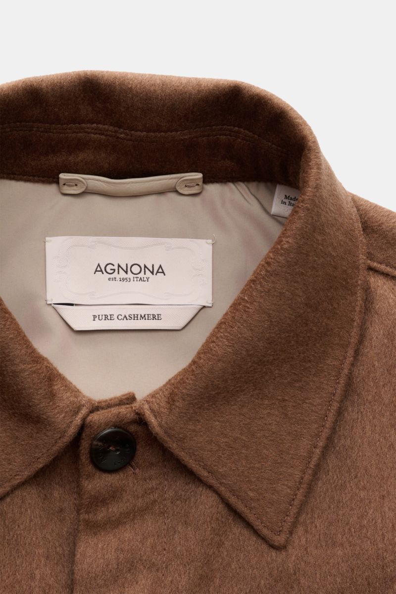 Agnona Cashmere flannel overshirt light brown shown from close-up perspective of collar and label, made of pure cashmere flannel with soft feel and lightweight padding, featuring slim fit, concealed snap button closure, turn-down collar, metal logo on bac
