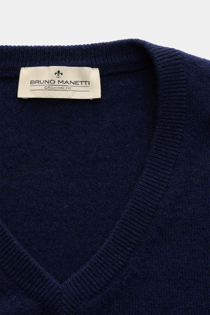 Bruno Manetti Cashmere V-Neck Pullover navy, Nahaufnahme von oben, weicher, feiner Strick, V-Ausschnitt, Rippbündchen, reiner Kaschmir.