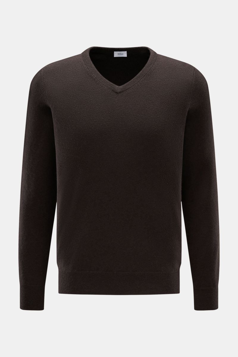 von Braun Cashmere V-Neck Pullover dunkelbraun, Slim Fit, aus reinem Cashmere mit feinem Strickbild, V-Ausschnitt und elastischen Rippbündchen, frontal fotografiert.